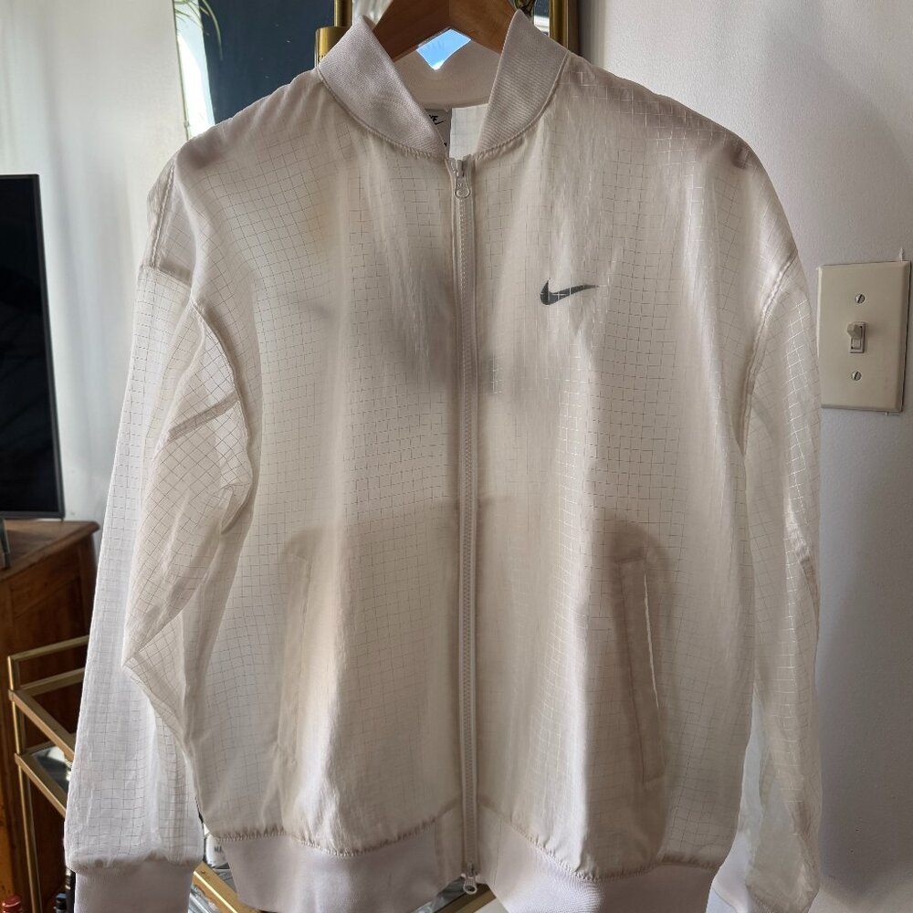 Nike Sportswear Essential Woven Windbreaker Jacket, Size Medium NWT